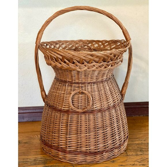 Vintage Large Rattan Laundry Hamper with Carrying Handle & Lid - Picture 1 of 9
